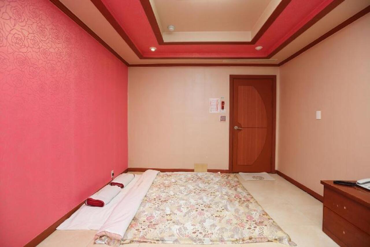 Jumunjin Hotel Gangneung Bagian luar foto