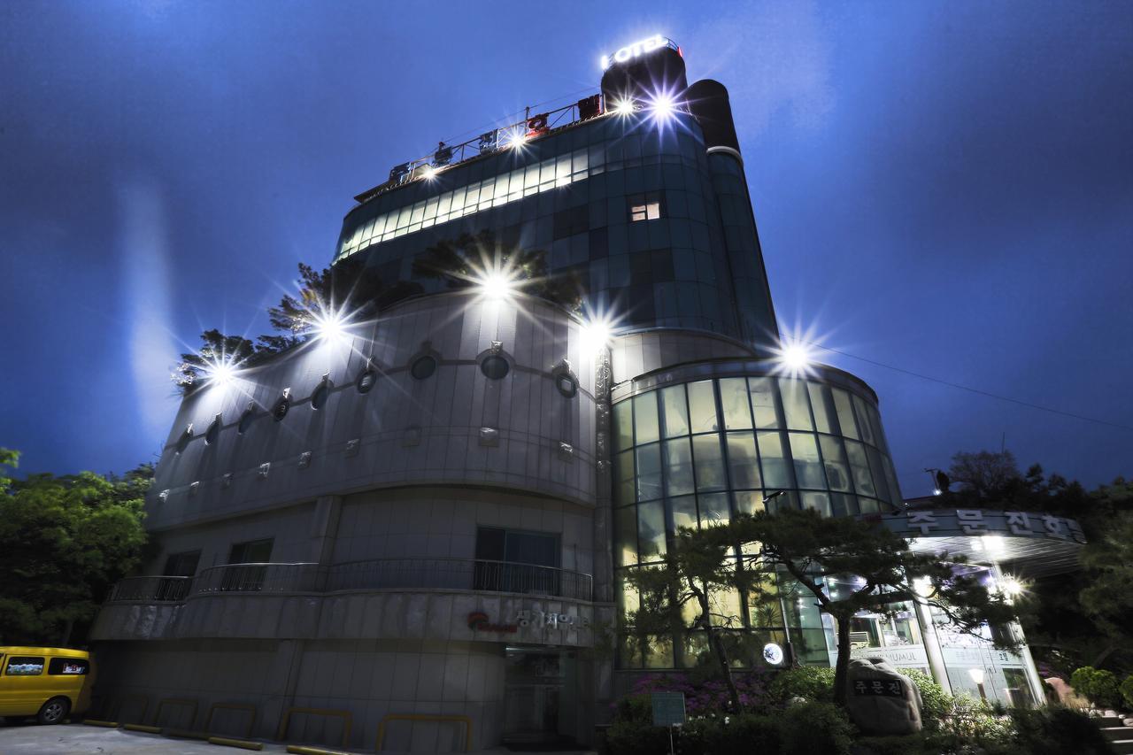 Jumunjin Hotel Gangneung Bagian luar foto