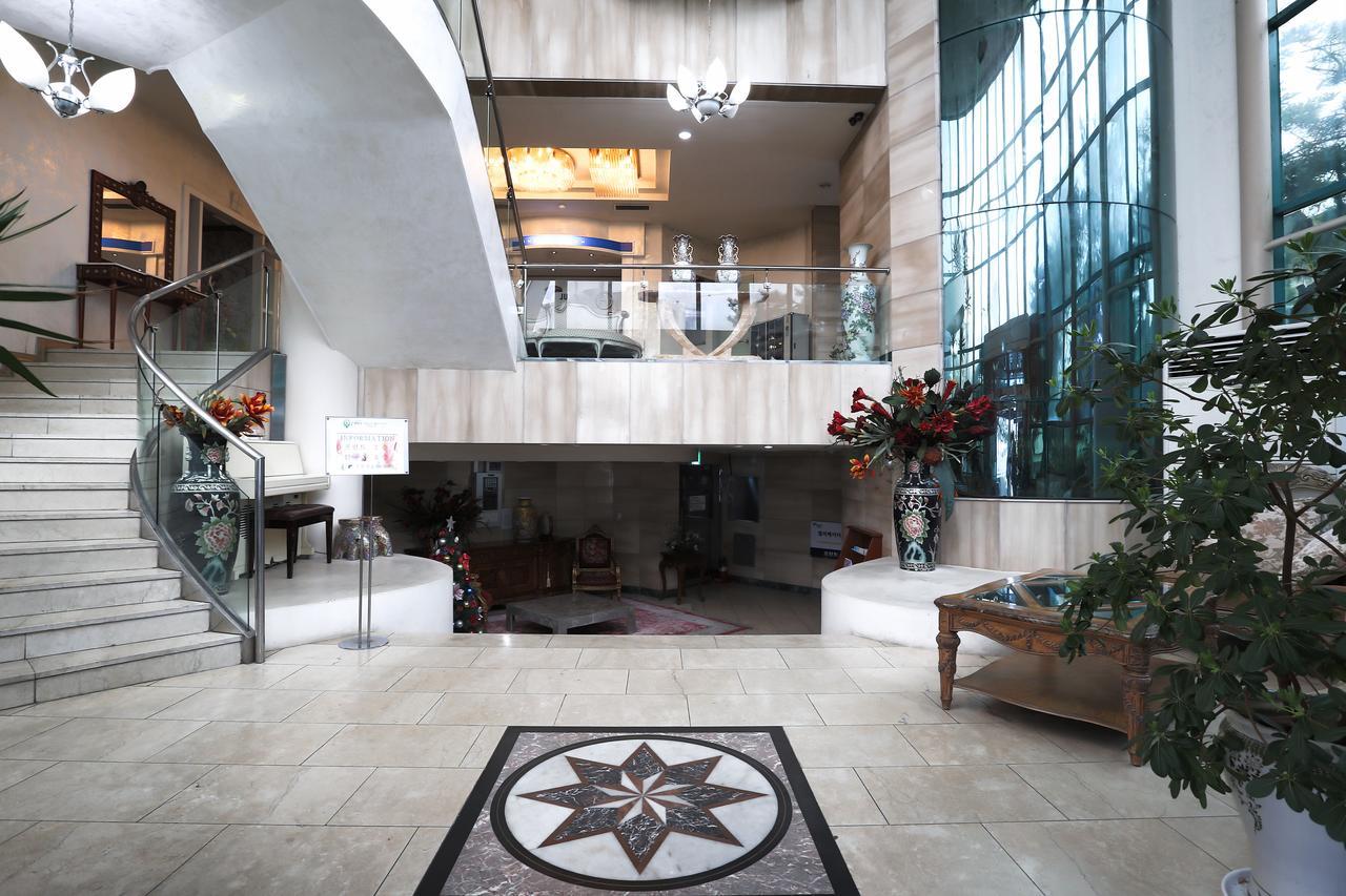 Jumunjin Hotel Gangneung Bagian luar foto