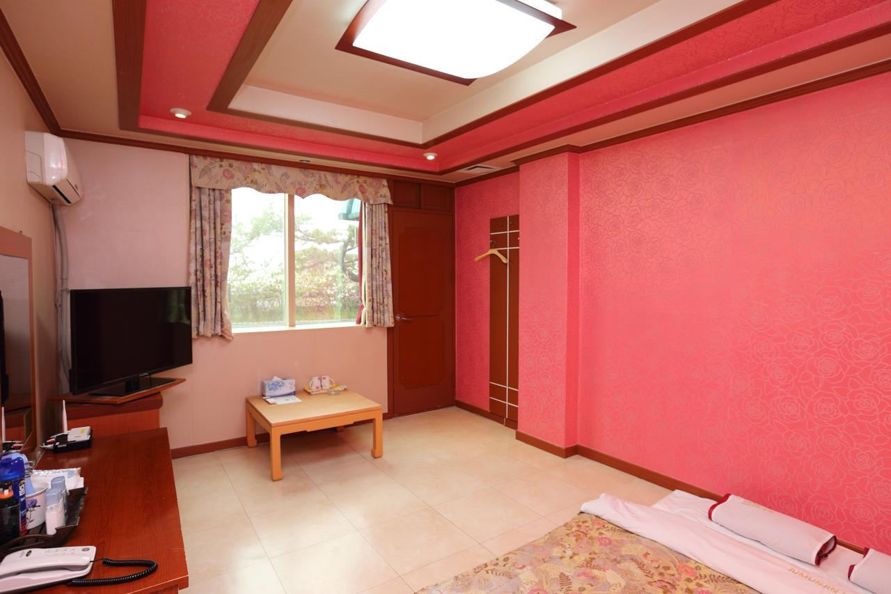 Jumunjin Hotel Gangneung Bagian luar foto