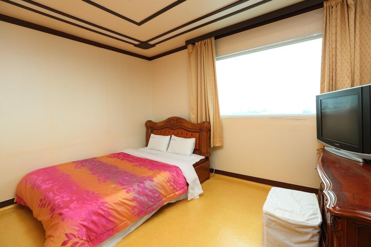 Jumunjin Hotel Gangneung Bagian luar foto